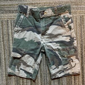 USED Wrangler Kids Camouflage Cargo Shorts Size 7